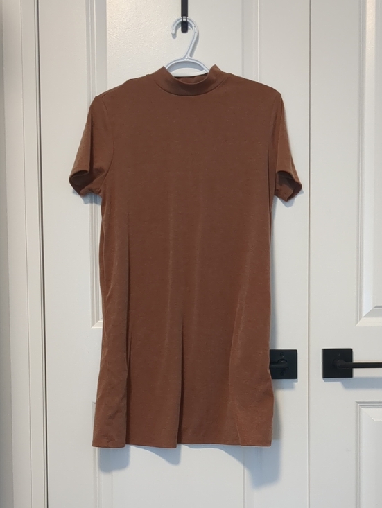 Forever 21 Dresses & Skirts - Brown Mock Neck Short Sleeve Dress